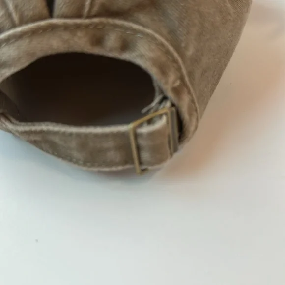 Custom 100%Cotton Ball Cap Adjustable
Louis Vuitton Monogram Canvas - Picture 3 of 3